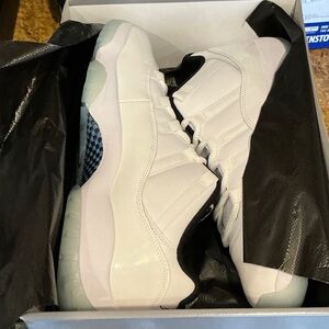 Air Jordan 11 Retro Low 'Legend Blue'